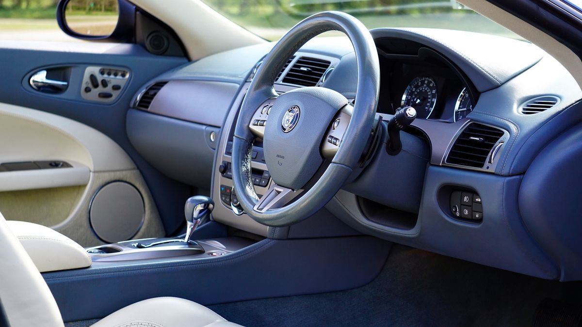 Faraa Tours & Travel chauffeur interior