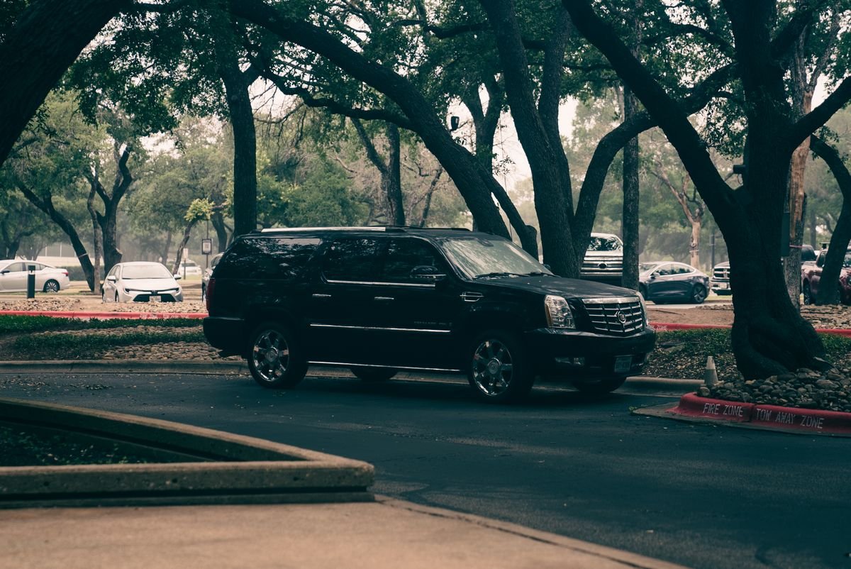 CADILLAC ESCALADE